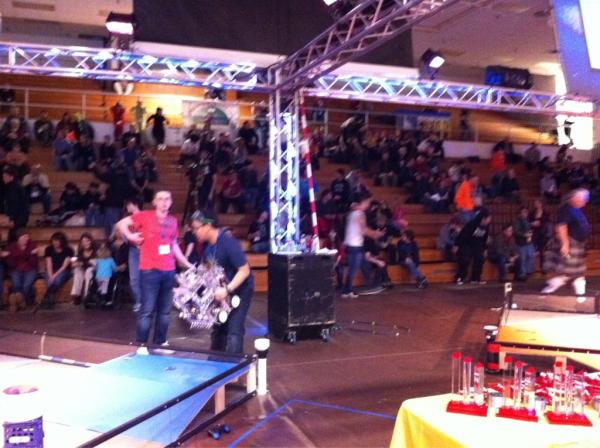 UAFEngineering's tweet image. A big crowd is here at the Patty! @UAFairbanks #uaf #robots