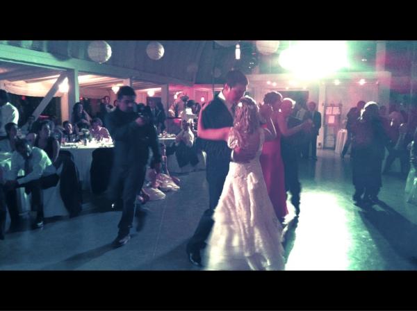ptlavidafilms's tweet photo. filmando el matrimonio de Francisca y Sergio. Muy bueno todo...esperamos en Dios que sean muy felices http://t.co/YHZcuJRd