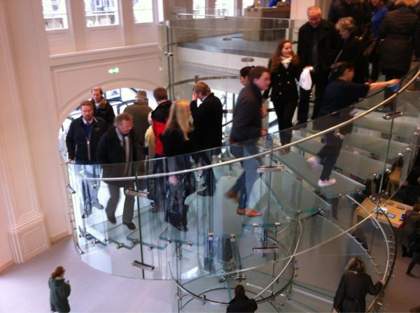 fotobeleving's tweet image. #AppleStoreAdam