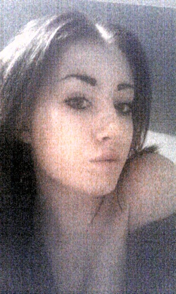 strstrm's tweet photo. Sitter med mina stödpelare systrarna block och myser och pratar <3

Jag kommer över dig litegranna varje dag' http://t.co/B7XimKLM