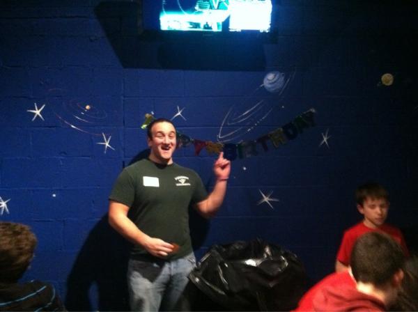 ilovetrsty's tweet image. Our wonderful advisor #messingup #happybirthdayari your 12?