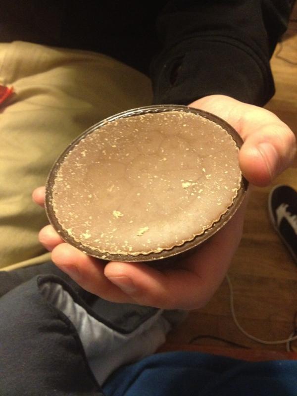 Just eating a pound of reeses cups with @johndavidoskii and @AdrianneRosee #nbd #wereskinny