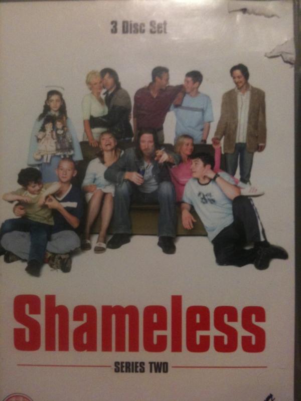 KMASON21's tweet image. What the ?? #Shameless #UKversion