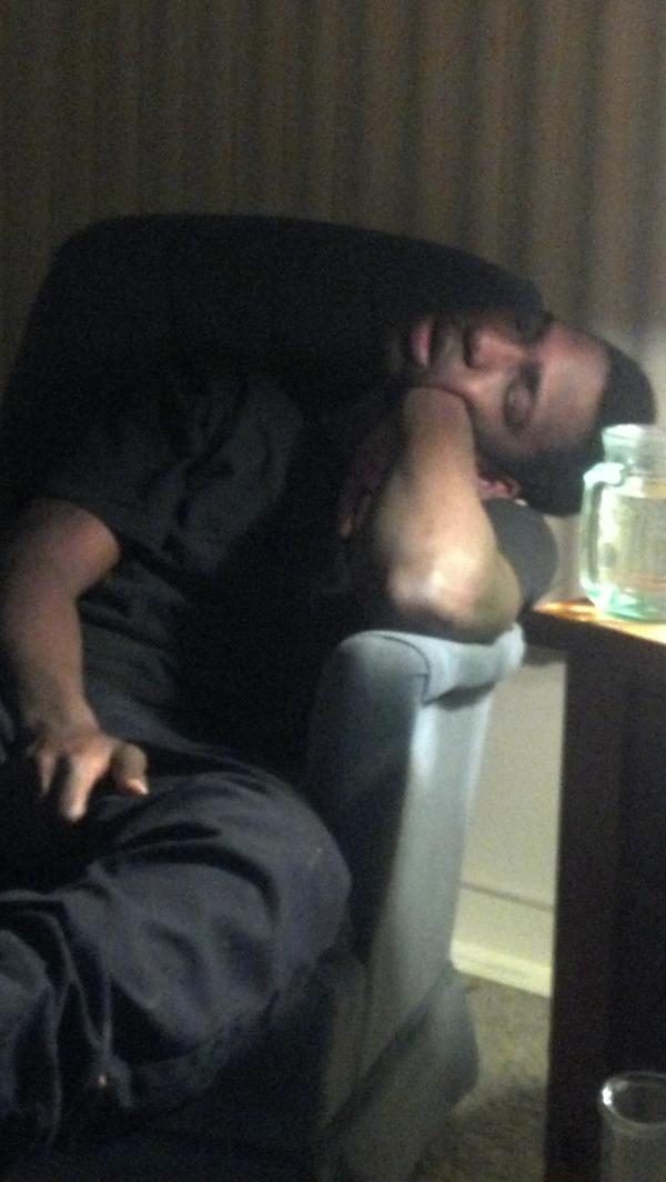 MyBadSon_'s tweet image. How can you sleep like this? Haha #OnlySleep