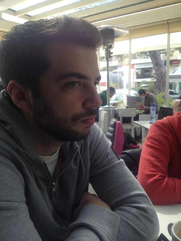 Nyfitsaa's tweet photo. @stefanos_Rose Mi zileueis!!!!! http://t.co/36f1AUKk