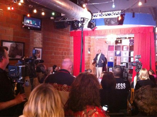 MarkBlock's tweet photo. Cain started his speech in Tulsa, OK by singing America the Beautiful http://t.co/cUKgjl8Q