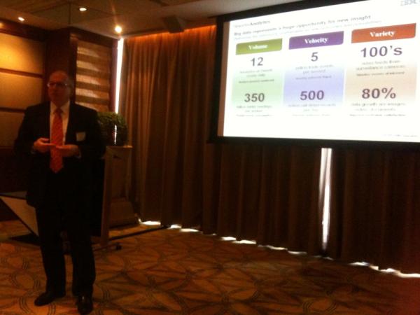 OrangeMagTV's tweet image. Mr. Eric Sall talking about #SmarterAnalytics during the @IBM / IDC Roundtable. @IBMPhilippines @owencammayo