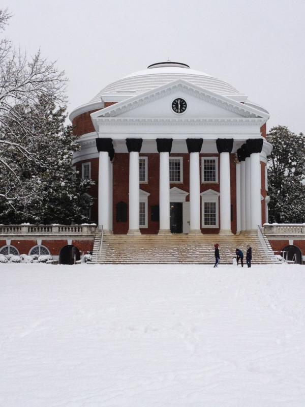 ericaspangler's tweet image. Rotunda in the snow