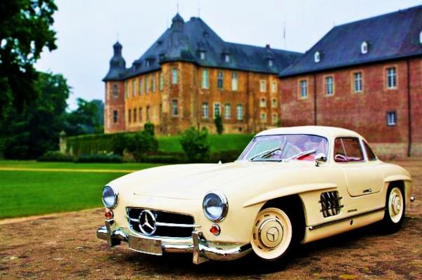 akiskalamidas's tweet photo. Mercedes Benz 300SL W198...Magnificent! http://t.co/rNCQ3AAK