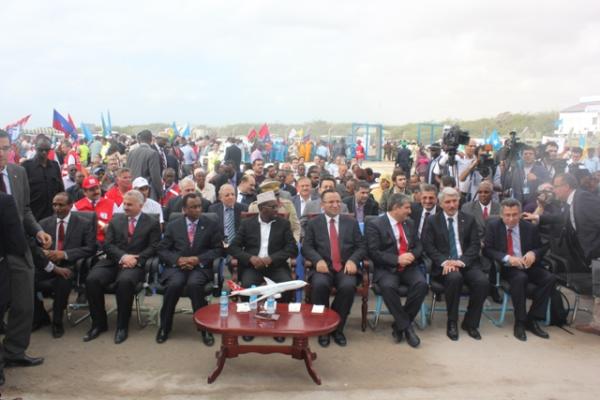 MGQ_Official's tweet photo. Turkish Delegation welcomed by Airport Authority and Government Officials on this historic day. http://t.co/R4kfyRE8