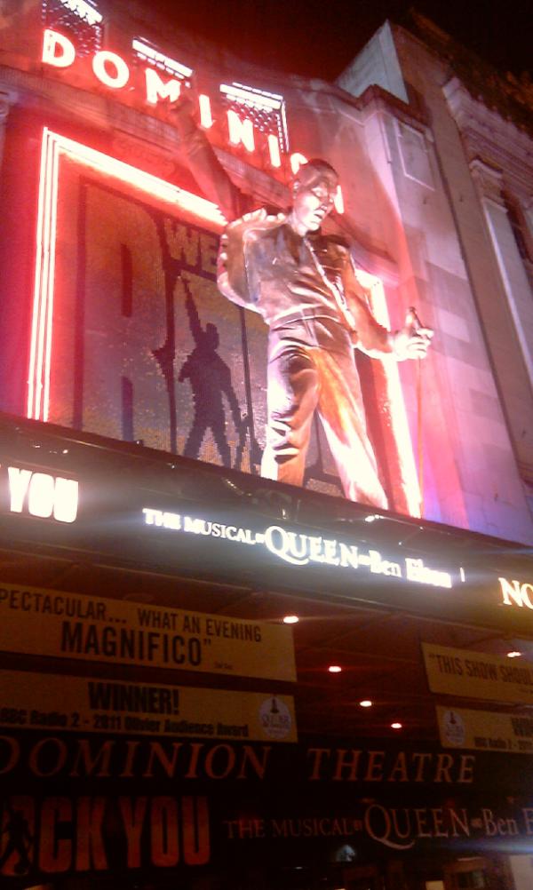 FacilityLab's tweet image. Локоть к локтю, кирпич в стене, мы стояли слишком гордо, мы платим втройне, за тех кто шел с нами, за тех кто нас ждал