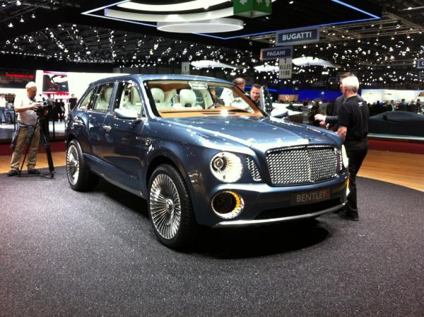 antonukhanov's tweet image. Внедорожник бентли