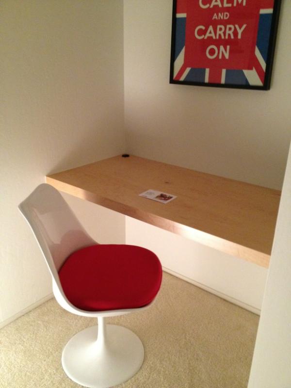 tbiss's tweet photo. @joaoisme: João's New Desk Job Finito!! http://t.co/QLcT85da