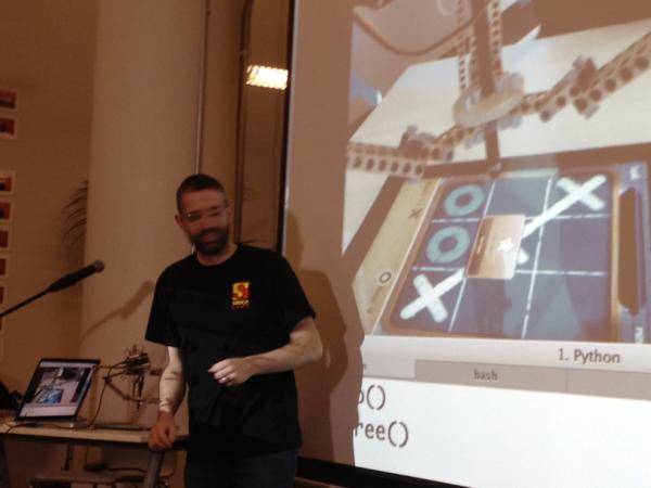 eriksowa's tweet photo. Robot world domination! RT @saucelabs: womp womp. @bitbeam wins /cc @hugs #sfse http://t.co/JqAFVQNG