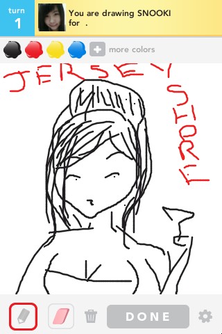 StaringAtDreams's tweet photo. lolol. So, I was drawing Snooki on the app Draw Something. xD And the other person couldn't get it. http://t.co/0BQy6Agt