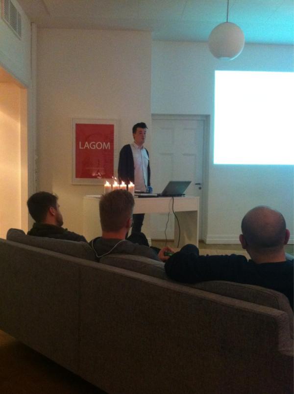 anddoutoi's tweet image. At #lat55 listening to @laveklint talking about #coffescript.