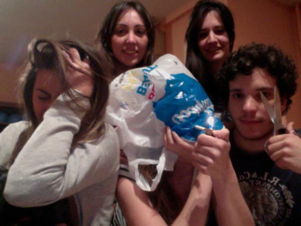 MirrorMirror7's tweet photo. Hasta las "tetas" de la listilla http://t.co/VEspthBT