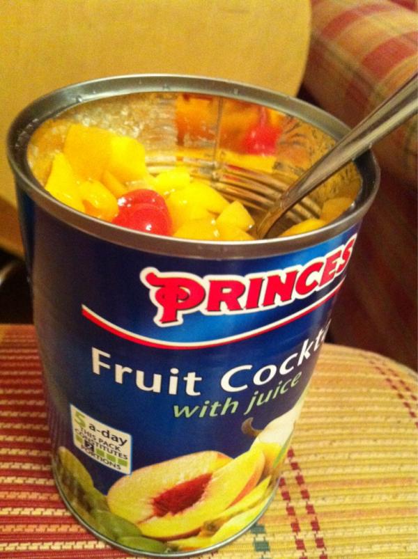 lucymorehen's tweet image. Eating a massive tin of fruit #mmdinner