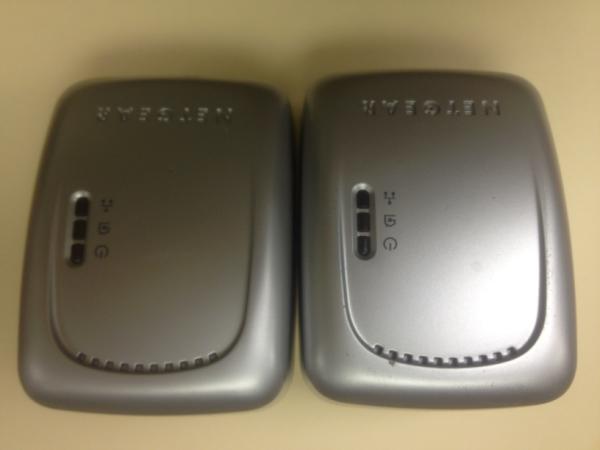 BenjaminHsieh's tweet photo. Powerline wall plugged bridge xe102 http://t.co/71AmR7T1
