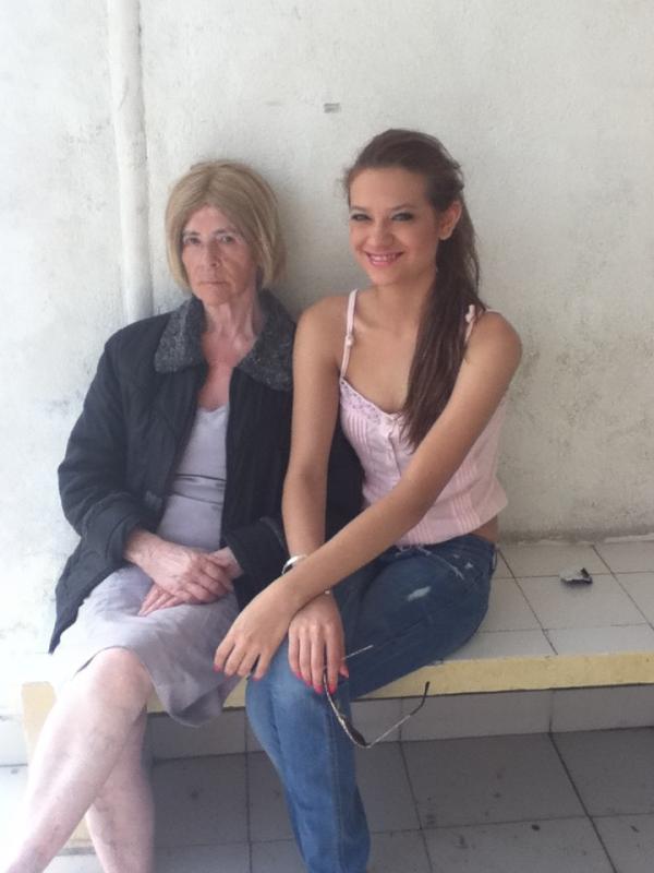 barbiepoow's tweet photo. Con una de mis mujeres favoritas (: http://t.co/mgyhUQv6