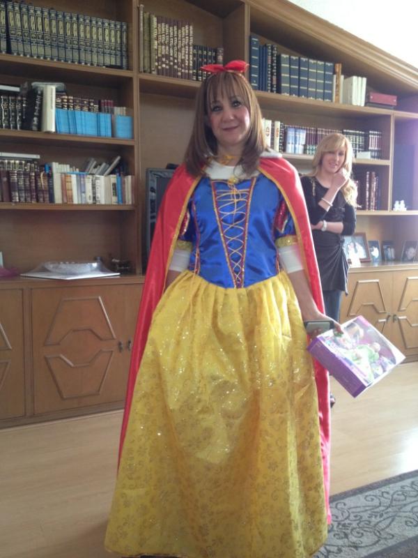 danielgindic's tweet photo. @dollytuachi #blancanieves religiosa http://t.co/yki6dzOq