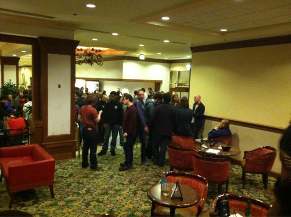 __mcox__'s tweet image. #thestartupbus descends upon the Crown Plaza in San Antonio.