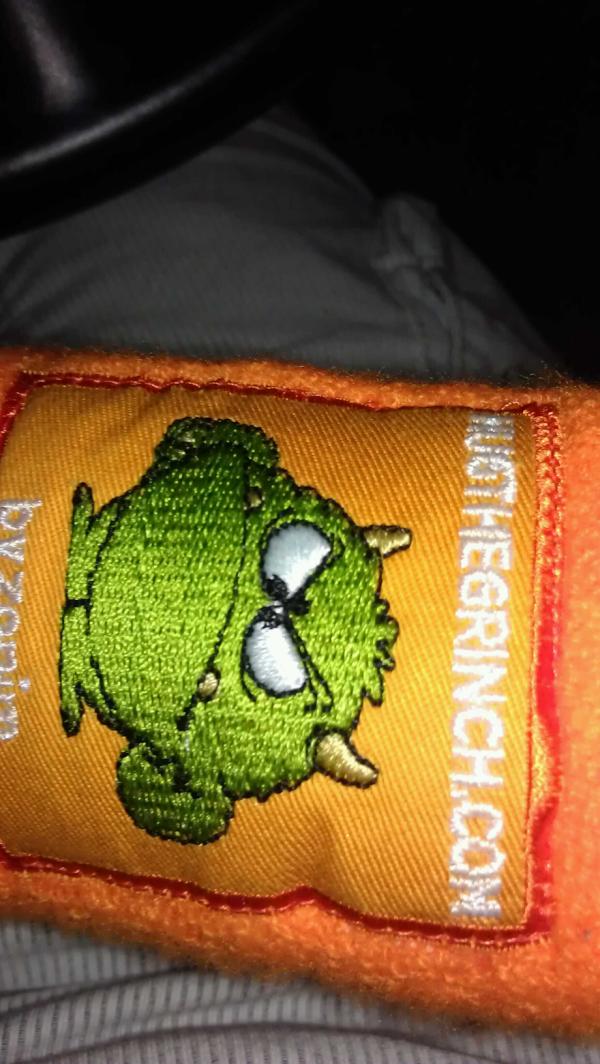 Roy_zopim's tweet photo. Hold still, @SupportGrinch! Let me hug all the unhappiness out of you! #HugTheGrinch #SXSW http://t.co/pHnwmIYT http://t.co/xXb6qQ9b