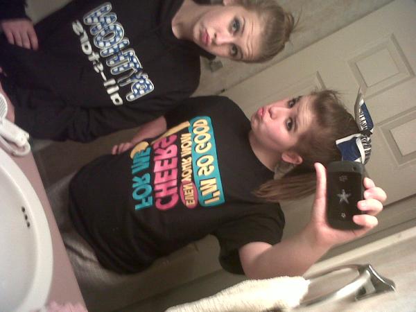 toons20_lad's tweet image. Me and @ashtonBeiland #pythongirls
