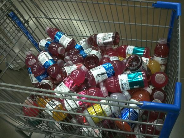 jamie_skupien's tweet image. @leaahpodds #professionalshoppers #obsessed #vitaminwater