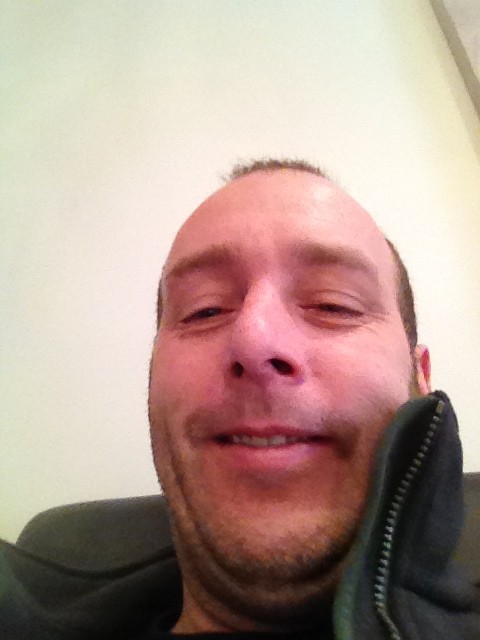 NewmanStuart's tweet photo. @CCornmell hi baby what doing http://t.co/7jDD3wXN