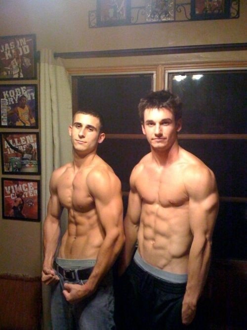 GaySticky's tweet image. Sexy #SpingBreak studs.