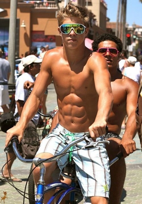 GaySticky's tweet image. #SpingBreak biking is the best. Especially when you look like this.
