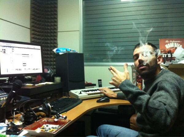 Kiba_Latragam's tweet image. Cocinando algo con @HighGambino @SholoTruth ....... @RedRum_Studio ...ESPEREN NOTICIASSS!!!!