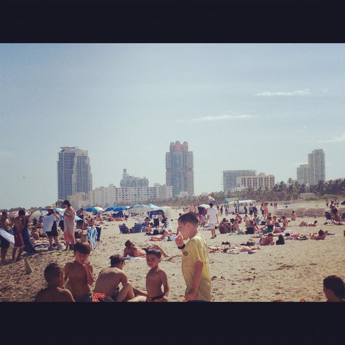 💗☀🍸 http://t.co/pUitSrcf<a href="/tag/virginrecords"class="tags"><span>#virginrecords</span></a>