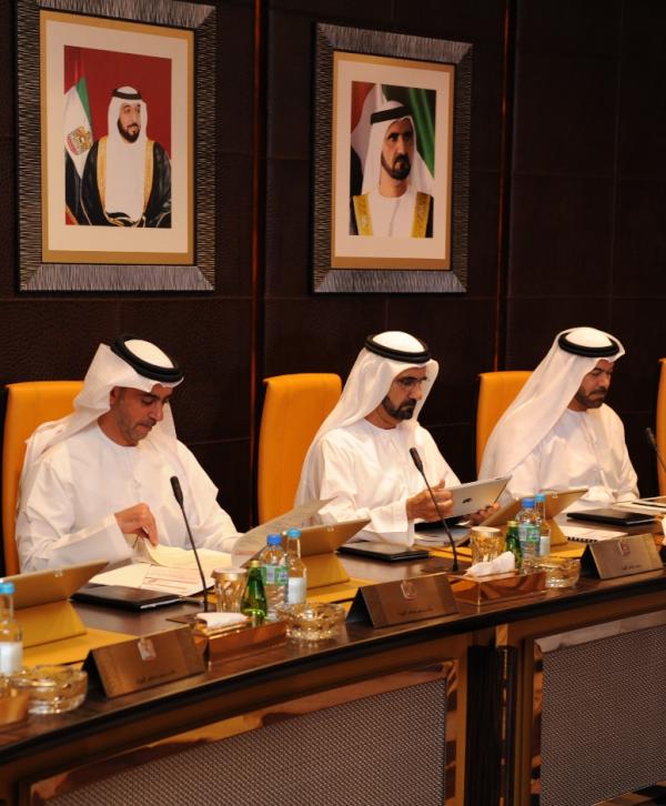 HHShkMohd's tweet photo. The goal is to achieve speed and flexibility in decision making. Ministers were given iPad devices. I received one too http://t.co/RotTbrGL