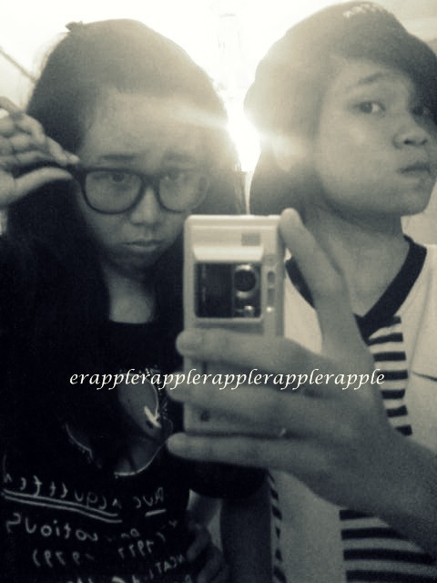 eraflalala's tweet photo. she's the one of my life .. and she is my lovely , naughty cousin http://t.co/4keh7kGD