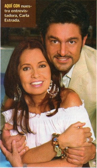 ColungaClub's tweet photo. Aqui nuestro Guapo  #FernandoColunga y la Productora @carlaestrada Muchas Felicidades , #FC http://t.co/Mz2otCTE