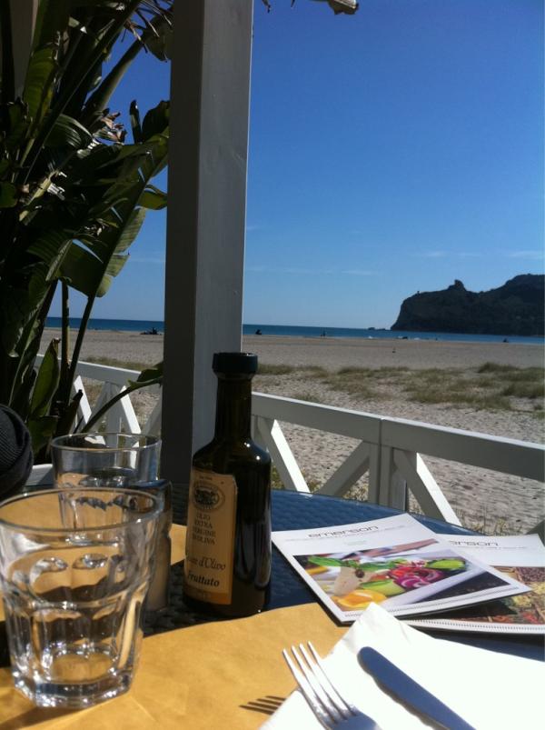 BeccaGianni's tweet photo. Si pranza.... http://t.co/bLLh1FxQ