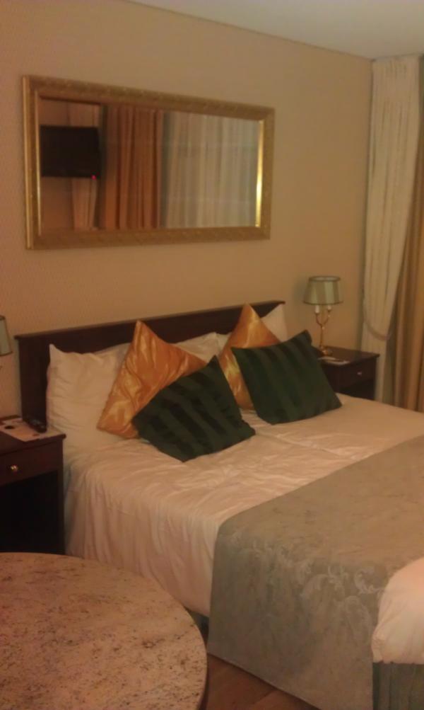 Leuke stad Utrecht. Heb ook wel eens een mindere hotelkamer gehad...