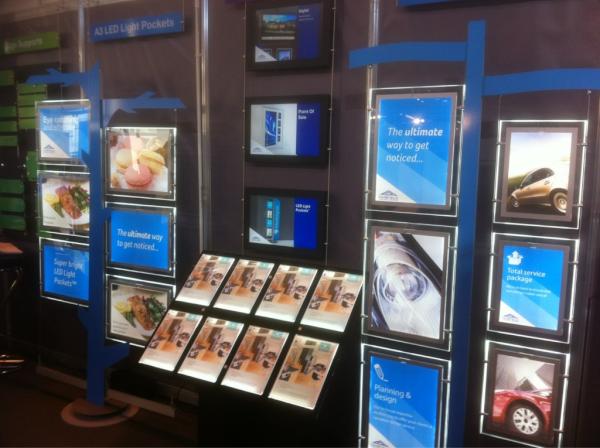 LightPocket tweet picture