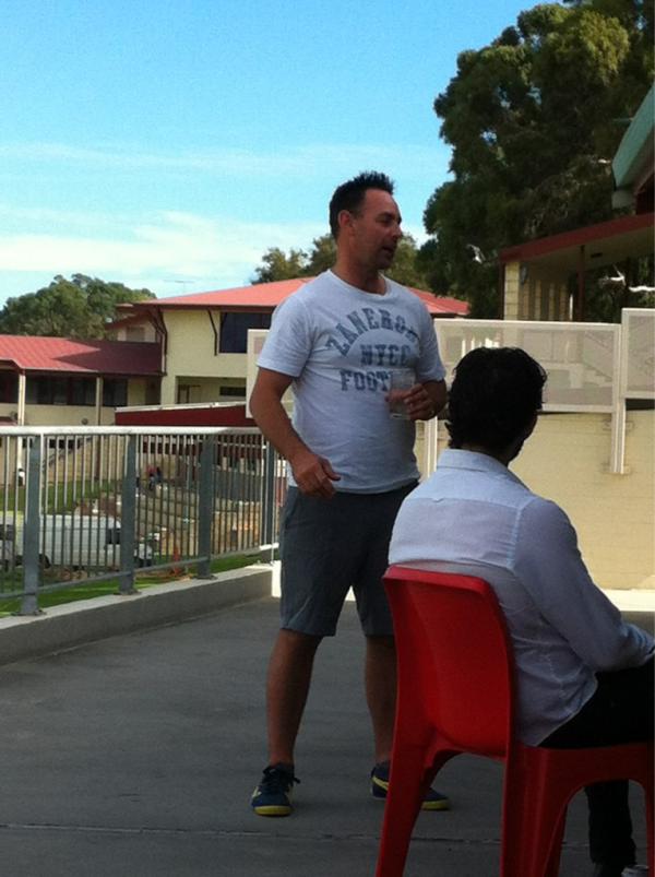 subimarist's tweet photo. @wspilks77 Delivering a message to the club faithful. http://t.co/qnbtum35