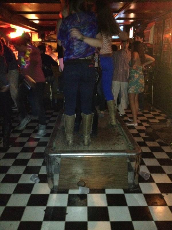 SteveCargill1's tweet photo. RIP ticker pool table...#nolongeratableladiesstoptrying http://t.co/z2EODZTm