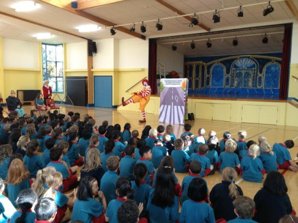 Road safety messages on a Monday morning #ronaldmcdonald #keepingkidsafe