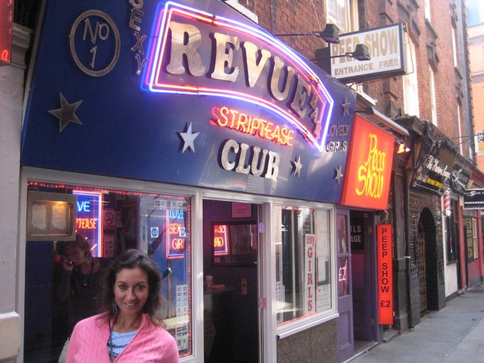 Went to my first peep show today in London! http://t.co/X1PahOZ5