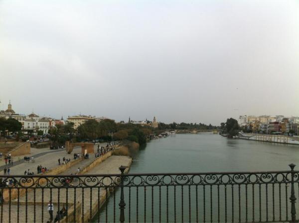 Yoriento's tweet photo. Acabo de votar y he visto horizonte nada mas salir #25m #and2012 http://t.co/6xBv5UXv