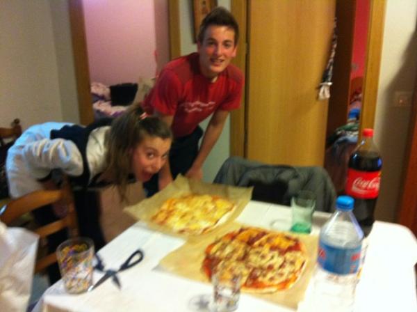 chemadelm's tweet photo. Pizza casera http://t.co/DigjKaPs
