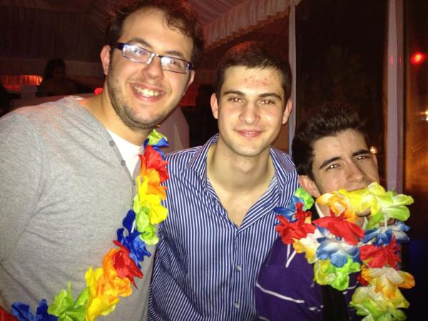 MarianoSilCaina's tweet image. Con mis compañeros de room. @Juanluu91 y Gonzalo #Vlogfest