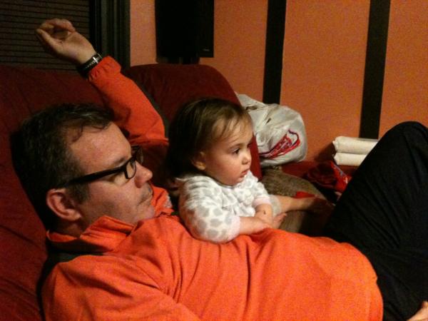 MaryMeccares's tweet photo. Papa grumps and Illy watching Tangled http://t.co/hb8zeKnf