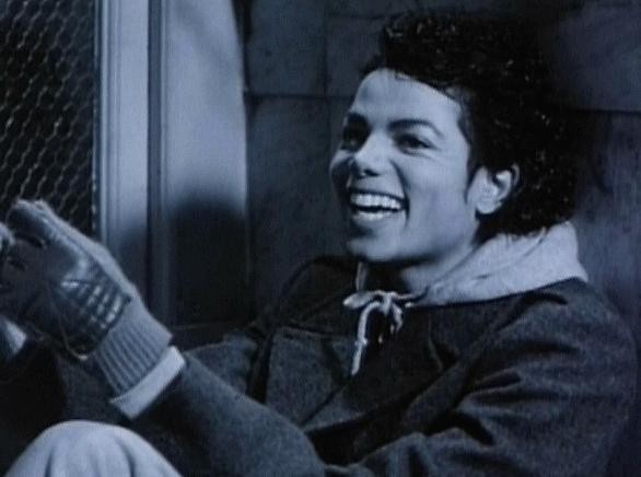 000ZekeM's tweet image. #ItDoesntLookGoodWhen you say you hate/dislike this smile #MichaelsSmile