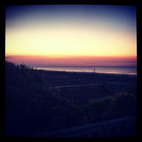ji_hwang's tweet photo. Sunrise at the house. 4 more of these left. It's been a fun ride. Great friends and memories. #grateful http://t.co/BNEE1a1s